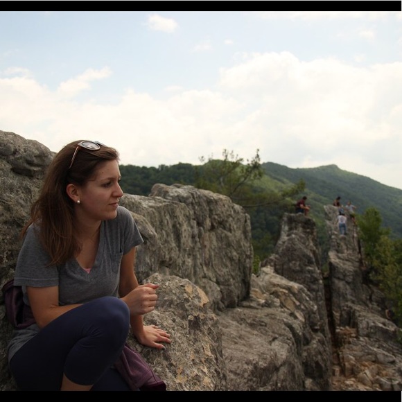 Meet your Posher, Carolyn - Picture 2 of 4